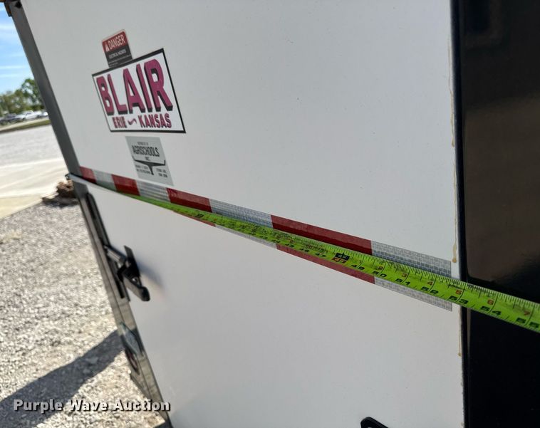 image for item DV2618 1994 Blair enclosed cargo trailer