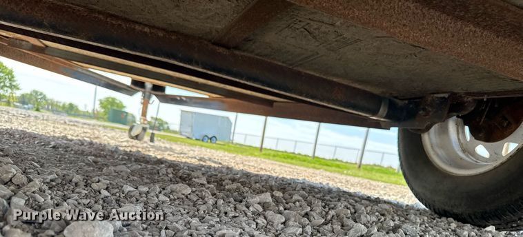 image for item DV2618 1994 Blair enclosed cargo trailer