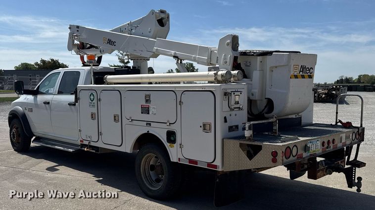 image for item DV2619 2011 Dodge Ram 5500HD crew cab bucket truck