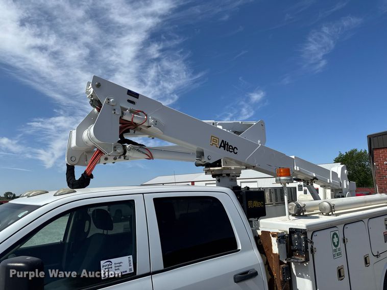 image for item DV2619 2011 Dodge Ram 5500HD crew cab bucket truck
