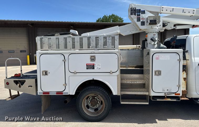 image for item DV2619 2011 Dodge Ram 5500HD crew cab bucket truck