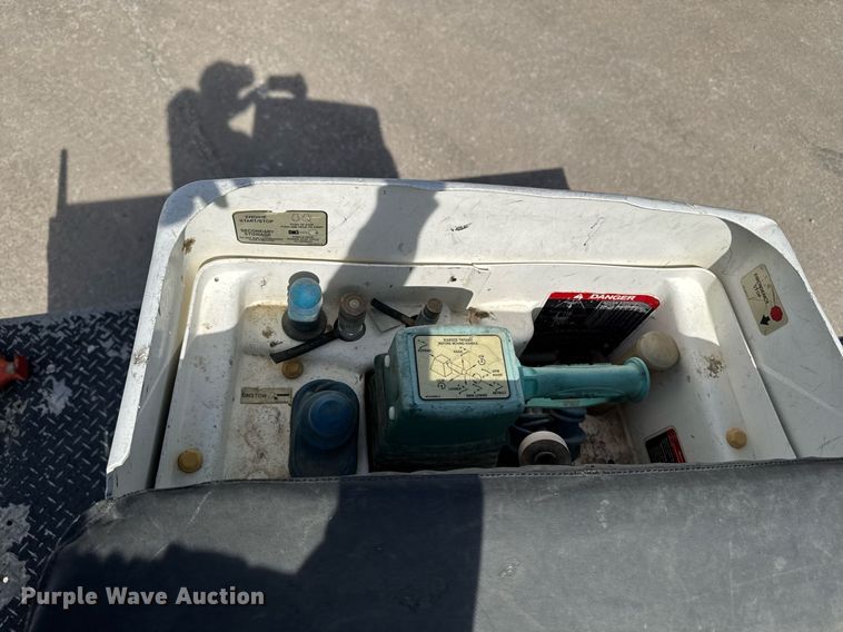 image for item DV2619 2011 Dodge Ram 5500HD crew cab bucket truck