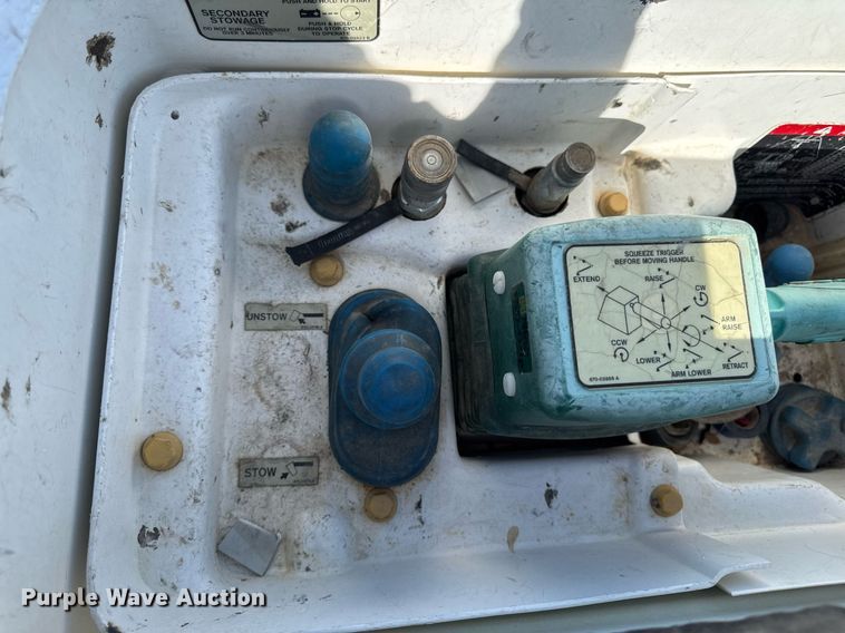 image for item DV2619 2011 Dodge Ram 5500HD crew cab bucket truck