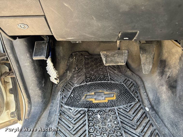 image for item DV2619 2011 Dodge Ram 5500HD crew cab bucket truck