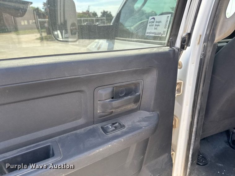 image for item DV2619 2011 Dodge Ram 5500HD crew cab bucket truck