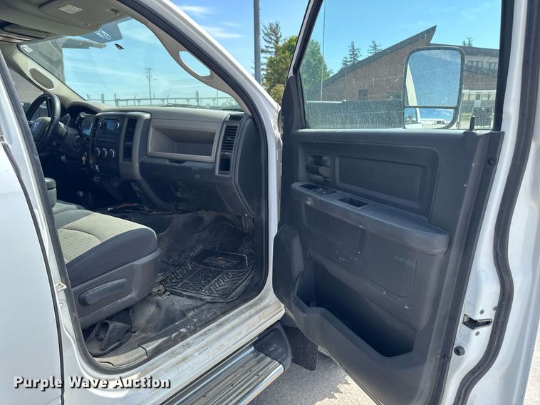 image for item DV2619 2011 Dodge Ram 5500HD crew cab bucket truck