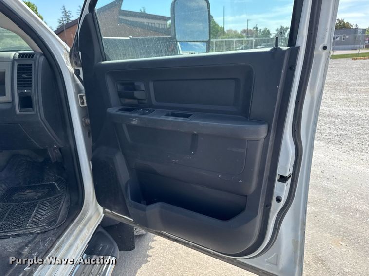 image for item DV2619 2011 Dodge Ram 5500HD crew cab bucket truck