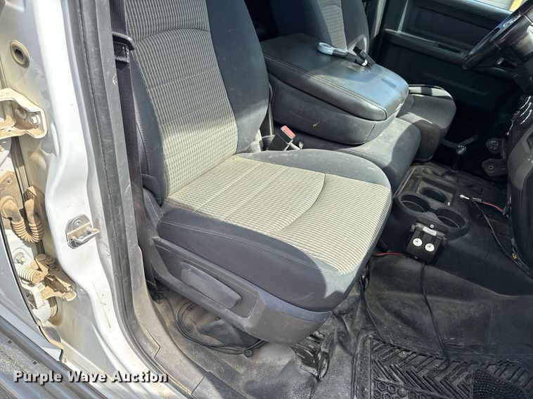 image for item DV2619 2011 Dodge Ram 5500HD crew cab bucket truck