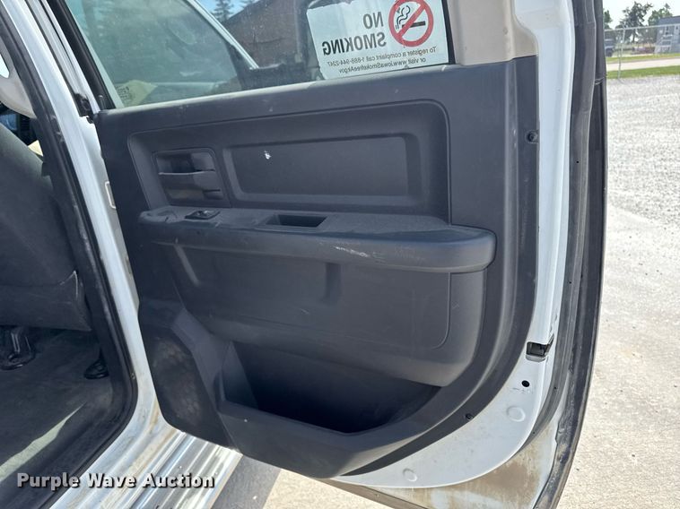 image for item DV2619 2011 Dodge Ram 5500HD crew cab bucket truck