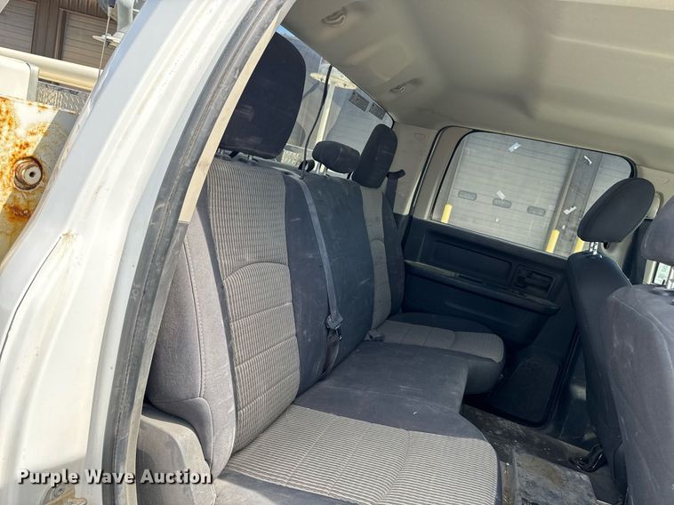 image for item DV2619 2011 Dodge Ram 5500HD crew cab bucket truck