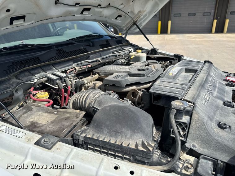 image for item DV2619 2011 Dodge Ram 5500HD crew cab bucket truck