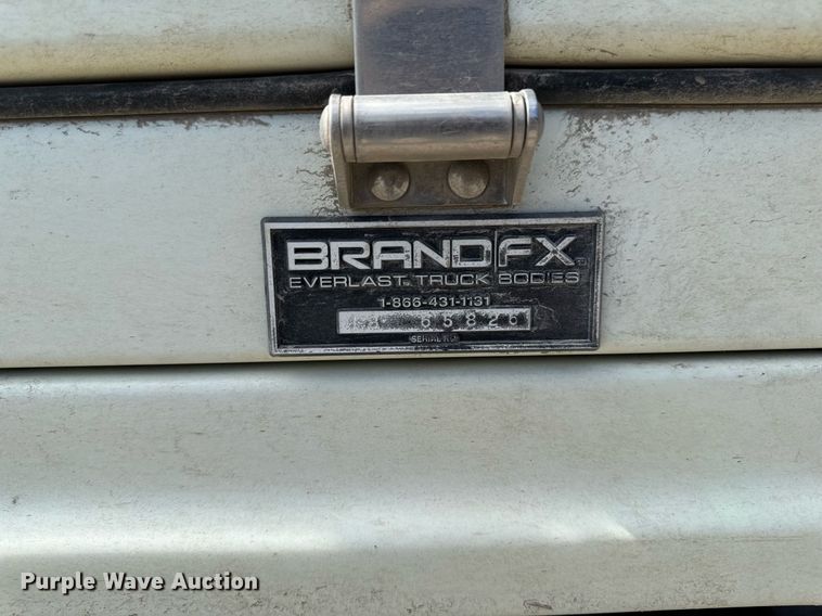 image for item DV2620 2014 International 4400 bucket truck