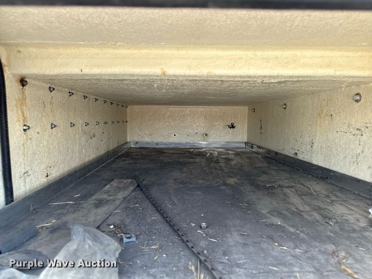 image for item DV2620 2014 International 4400 bucket truck