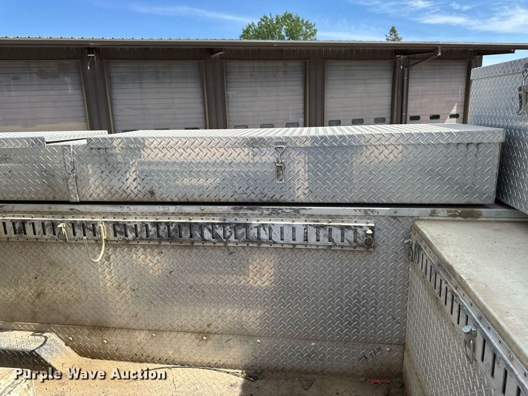 image for item DV2620 2014 International 4400 bucket truck