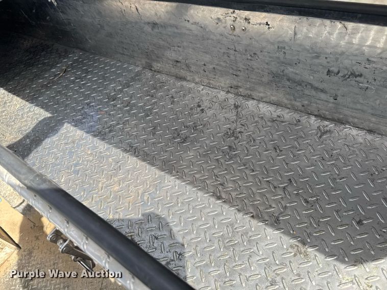 image for item DV2620 2014 International 4400 bucket truck