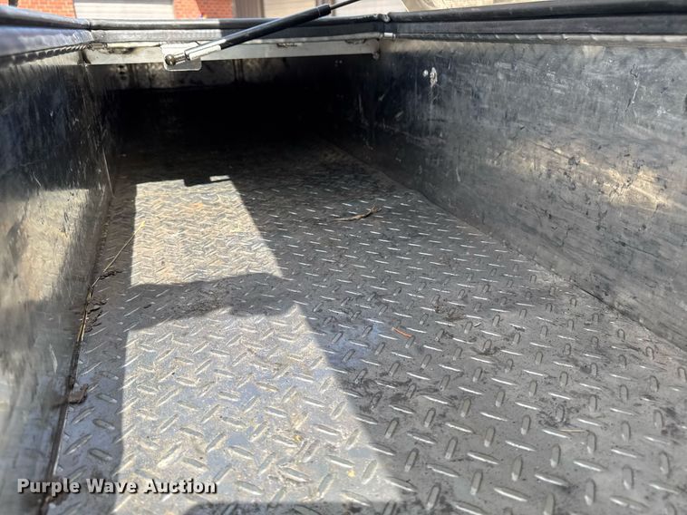 image for item DV2620 2014 International 4400 bucket truck