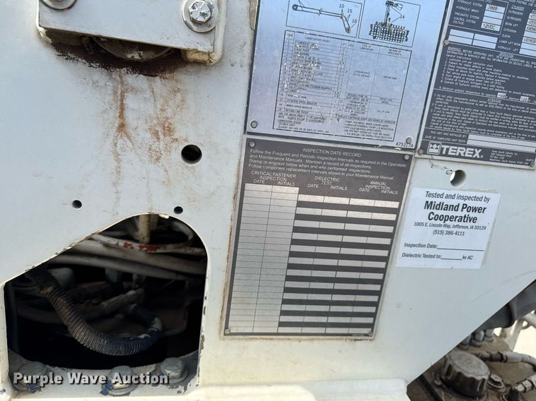 image for item DV2620 2014 International 4400 bucket truck