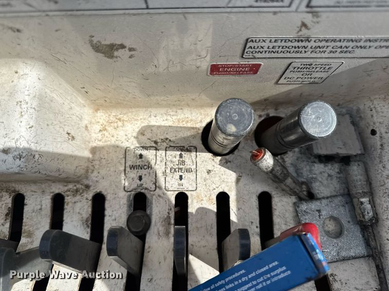 image for item DV2620 2014 International 4400 bucket truck