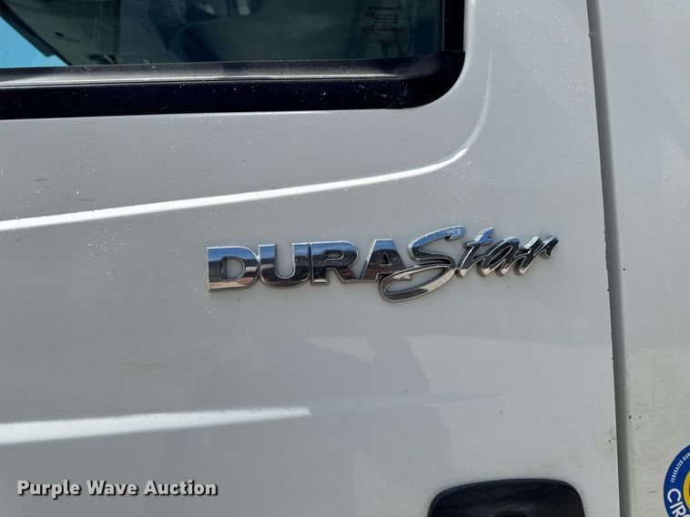 image for item DV2620 2014 International 4400 bucket truck