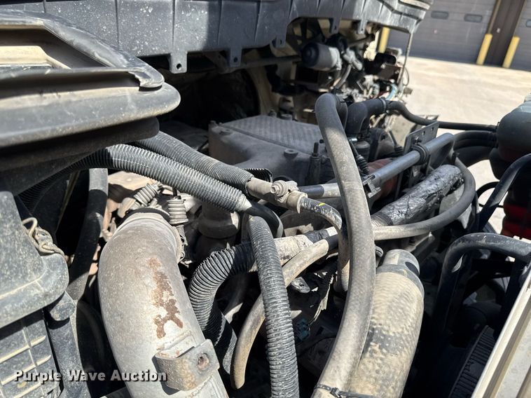 image for item DV2620 2014 International 4400 bucket truck