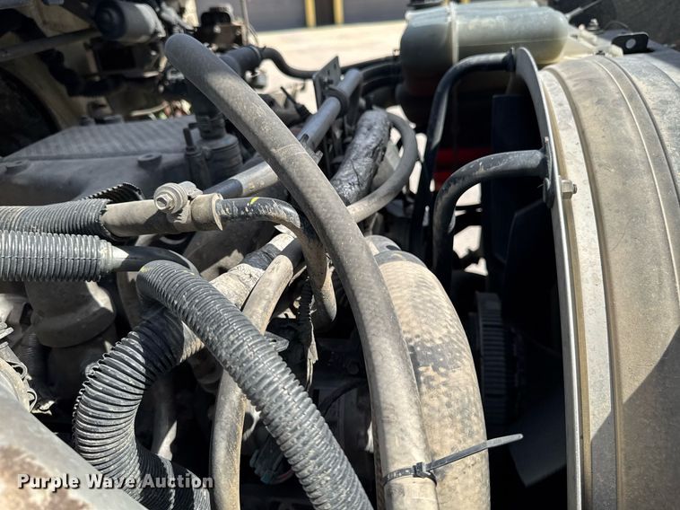 image for item DV2620 2014 International 4400 bucket truck