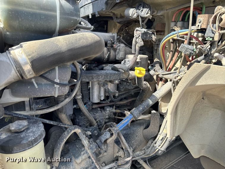 image for item DV2620 2014 International 4400 bucket truck