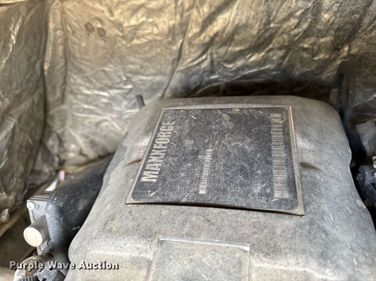 image for item DV2620 2014 International 4400 bucket truck