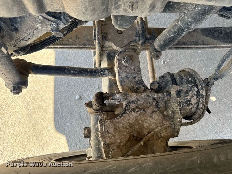 image for item DV2621 2013 International 7400 bucket truck