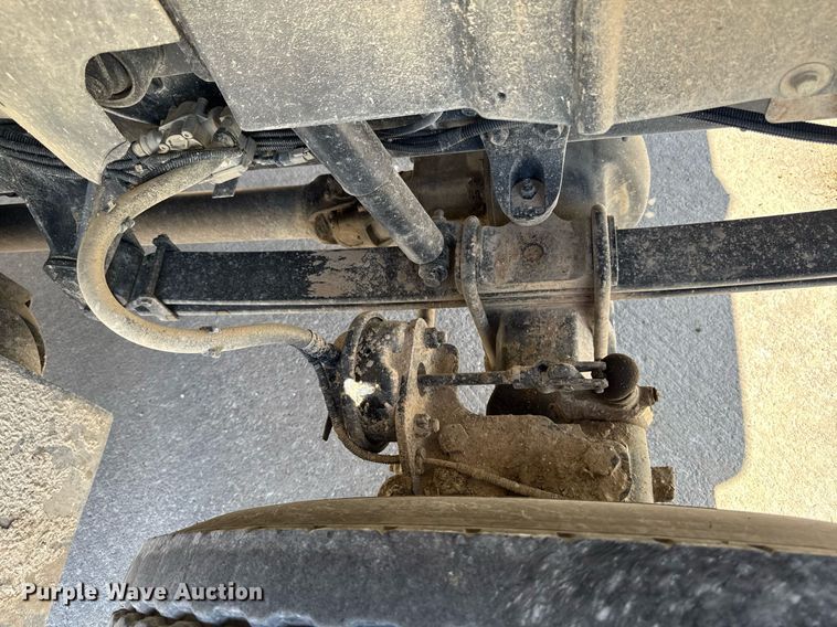 image for item DV2621 2013 International 7400 bucket truck