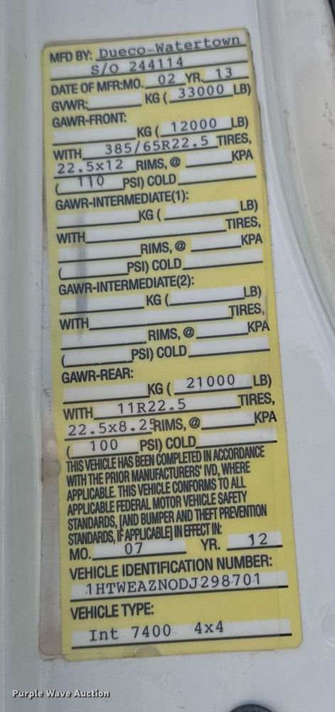 image for item DV2621 2013 International 7400 bucket truck