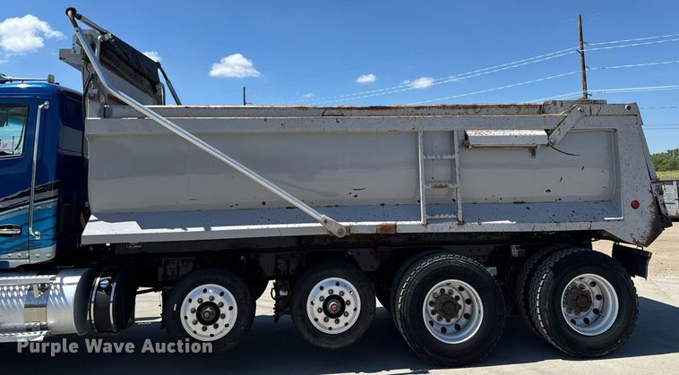 image for item DV2626 2018 Kenworth T880 dump truck