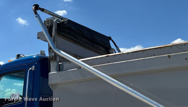 image for item DV2626 2018 Kenworth T880 dump truck