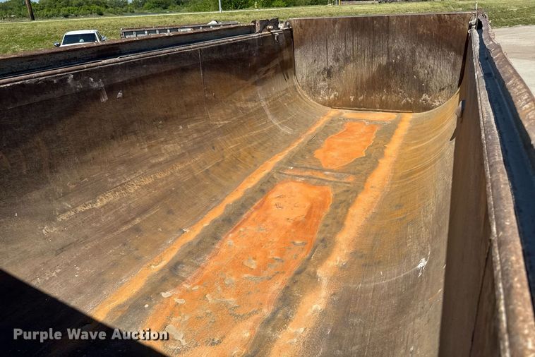 image for item DV2626 2018 Kenworth T880 dump truck