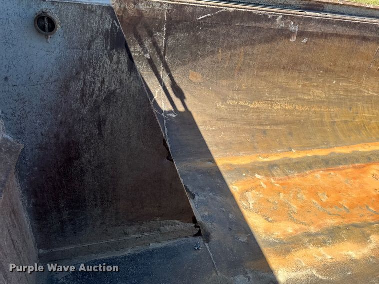 image for item DV2626 2018 Kenworth T880 dump truck