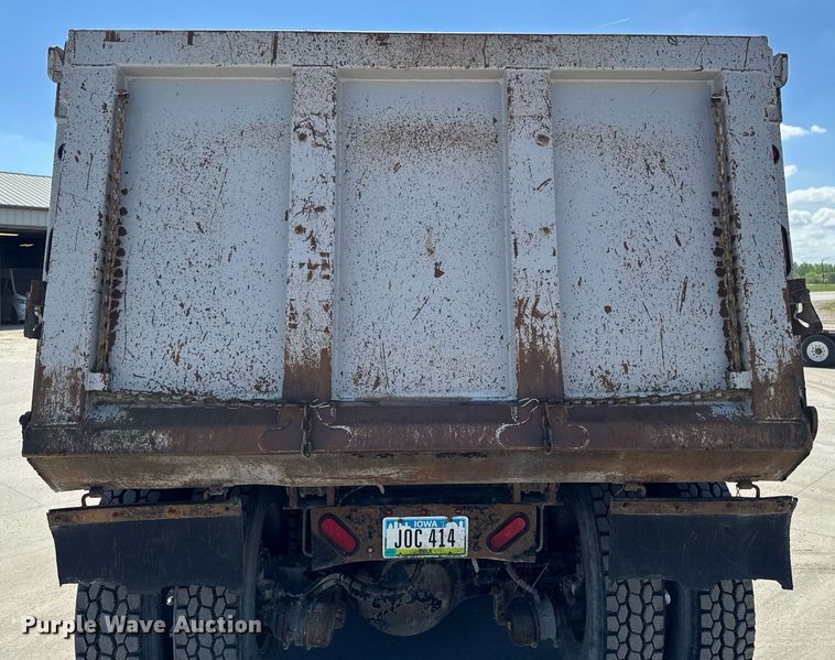 image for item DV2626 2018 Kenworth T880 dump truck