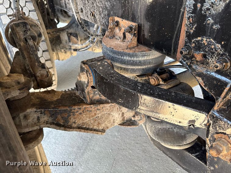 image for item DV2626 2018 Kenworth T880 dump truck