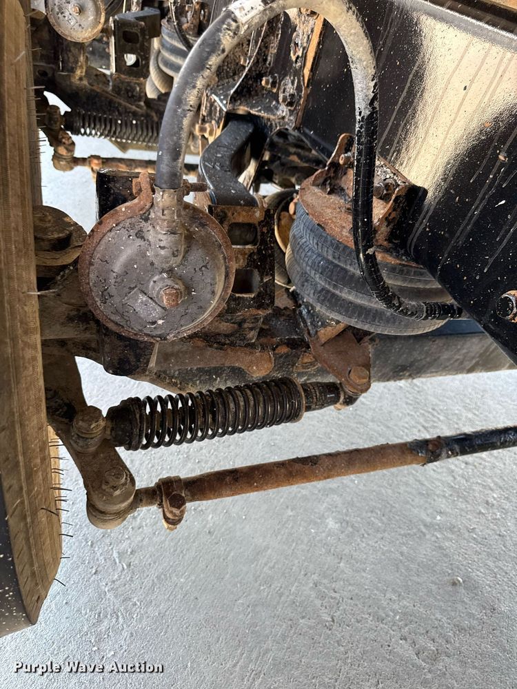 image for item DV2626 2018 Kenworth T880 dump truck