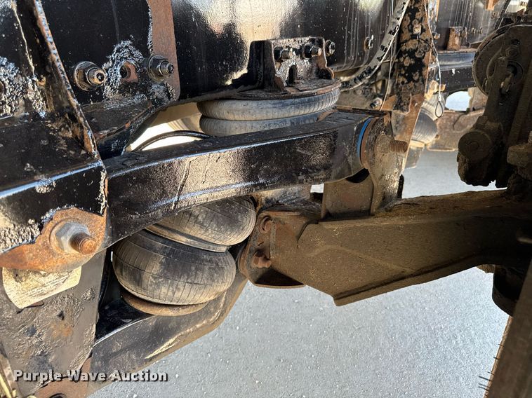 image for item DV2626 2018 Kenworth T880 dump truck