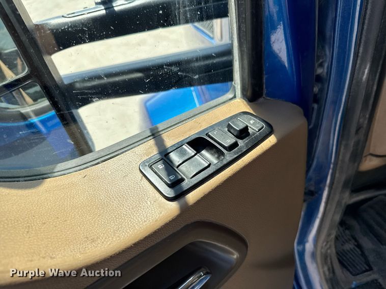 image for item DV2626 2018 Kenworth T880 dump truck