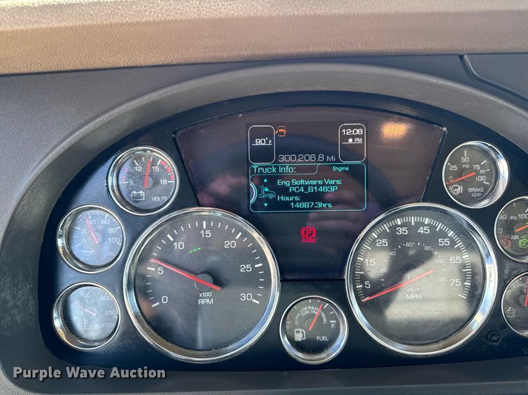 image for item DV2626 2018 Kenworth T880 dump truck