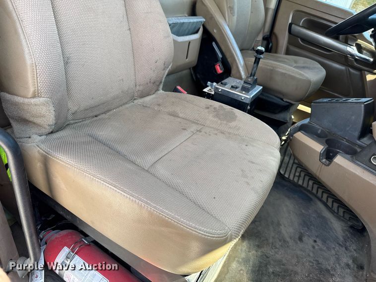 image for item DV2626 2018 Kenworth T880 dump truck