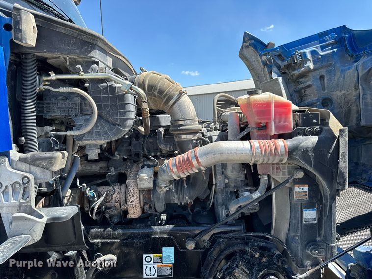 image for item DV2626 2018 Kenworth T880 dump truck