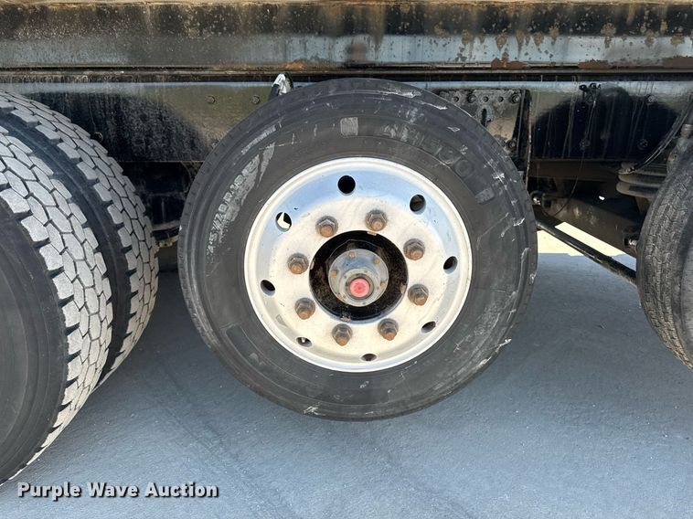 image for item DV2626 2018 Kenworth T880 dump truck