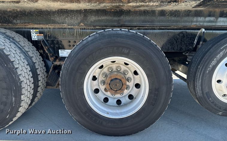 image for item DV2626 2018 Kenworth T880 dump truck