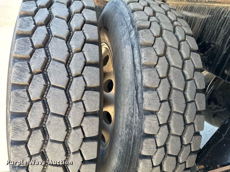 image for item DV2626 2018 Kenworth T880 dump truck