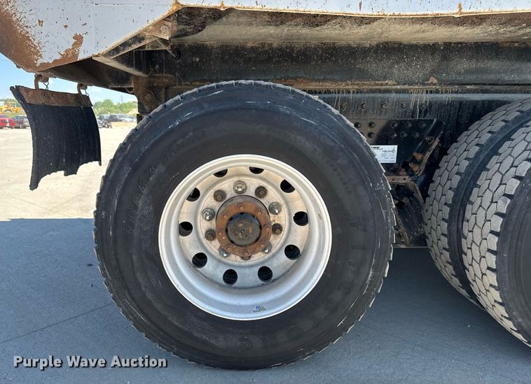 image for item DV2626 2018 Kenworth T880 dump truck