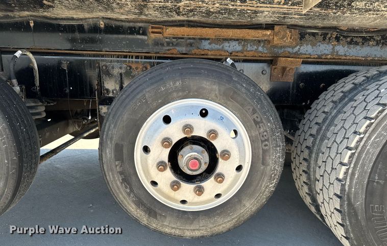 image for item DV2626 2018 Kenworth T880 dump truck