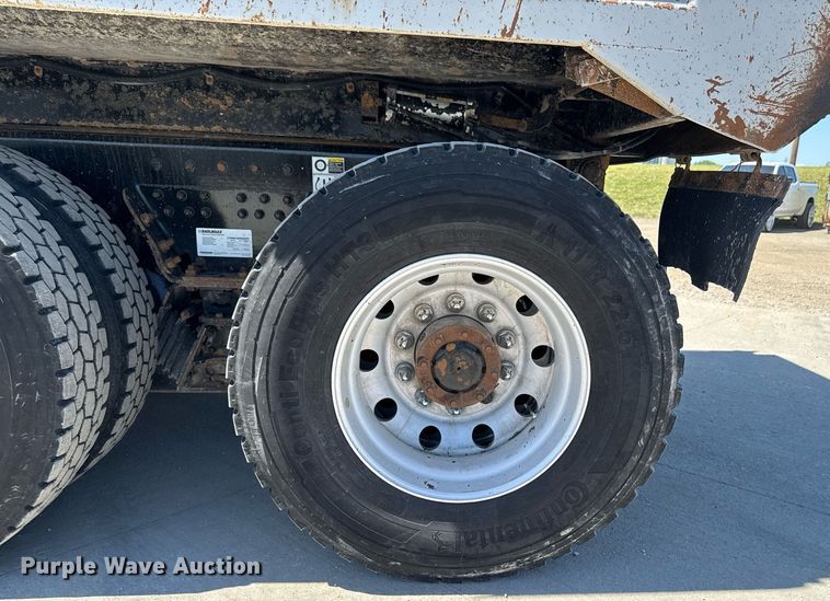 image for item DV2626 2018 Kenworth T880 dump truck