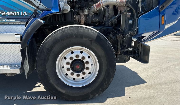 image for item DV2626 2018 Kenworth T880 dump truck