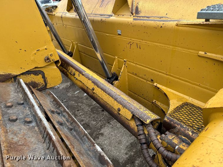 image for item DV2653 2012 Caterpillar D8T LGP dozer